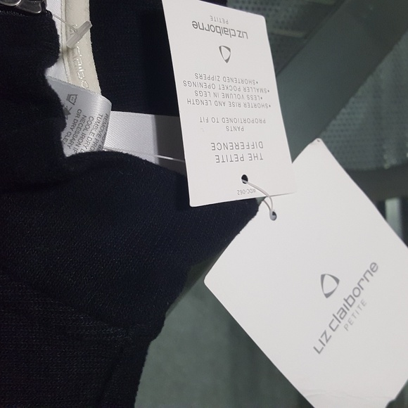 Liz Clairborne. Zip up sweater. Small Petite. - Picture 3 of 5